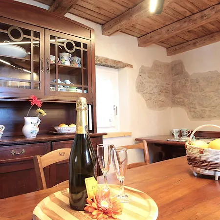 Tersilia Near And Mountain Veneto Holiday home Pranolz